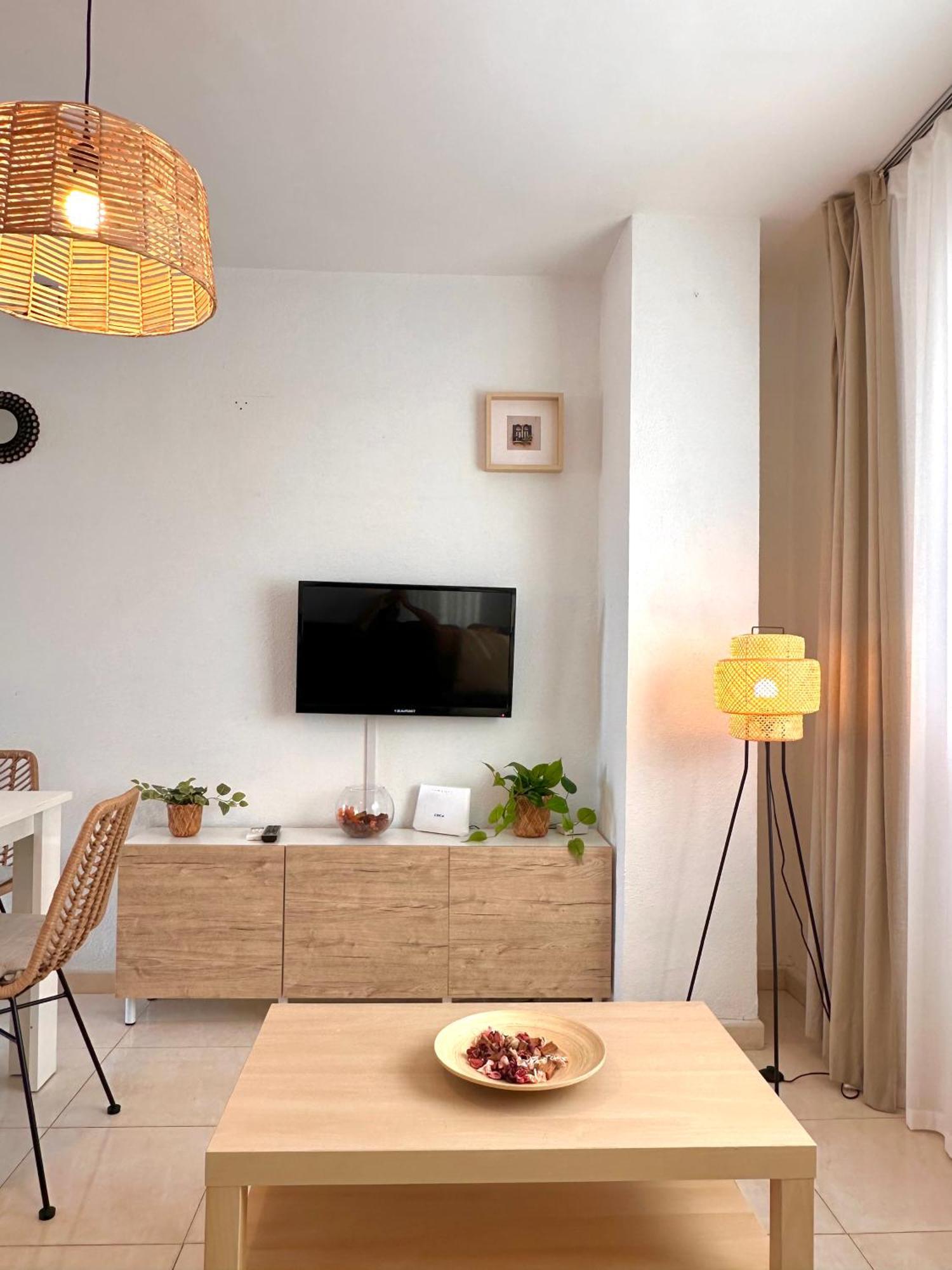 Apartamentos J&K 托雷莫利诺斯 外观 照片
