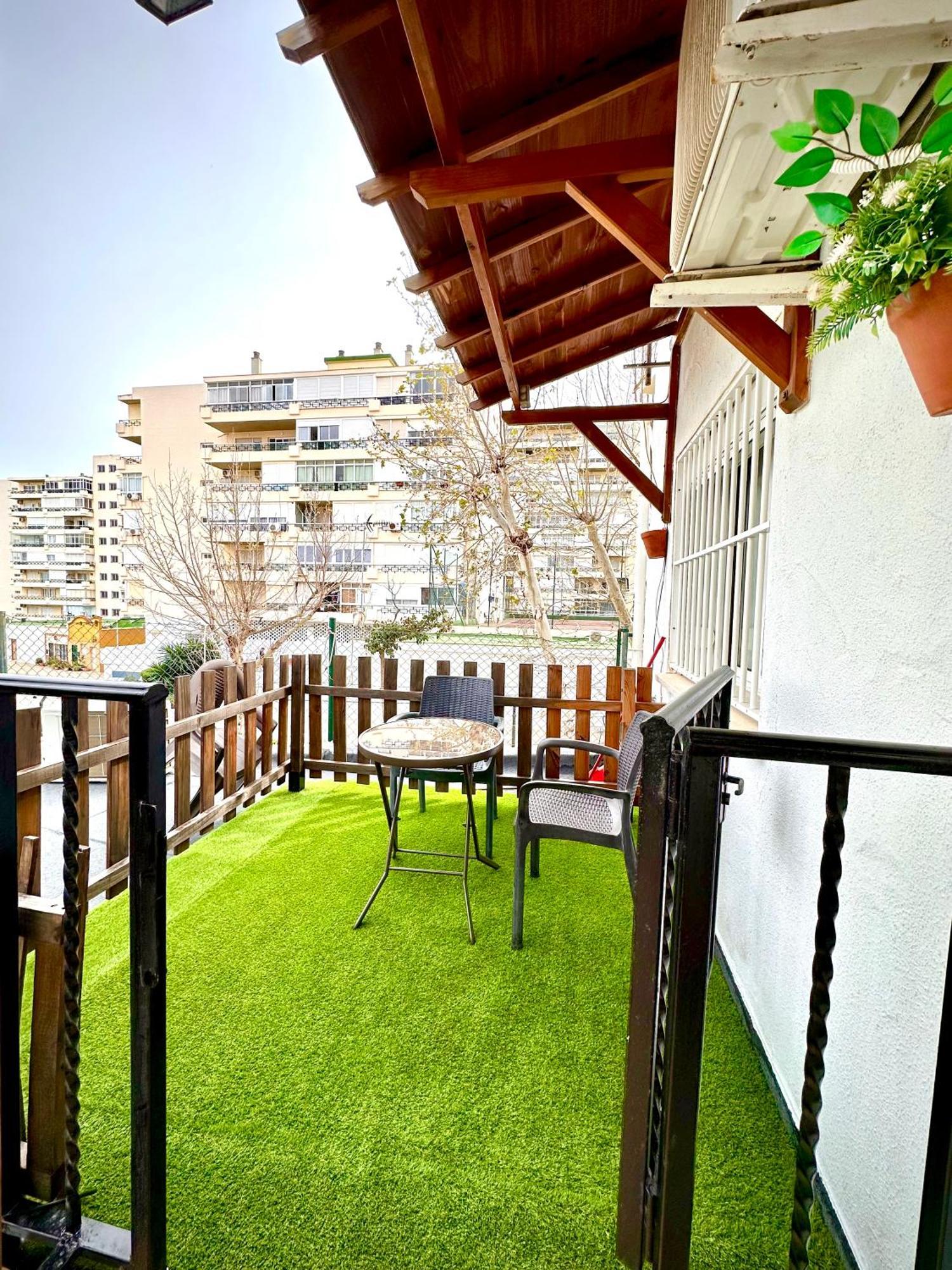 Apartamentos J&K 托雷莫利诺斯 外观 照片